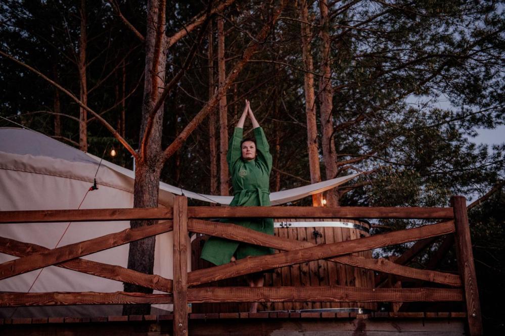 Jurty Z Widokiem, Prywatna Balia- Dzikolas Glamping Krasnobród 외부 사진