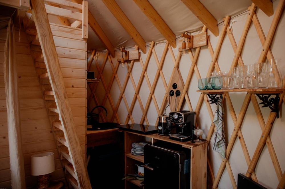 Jurty Z Widokiem, Prywatna Balia- Dzikolas Glamping Krasnobród 외부 사진