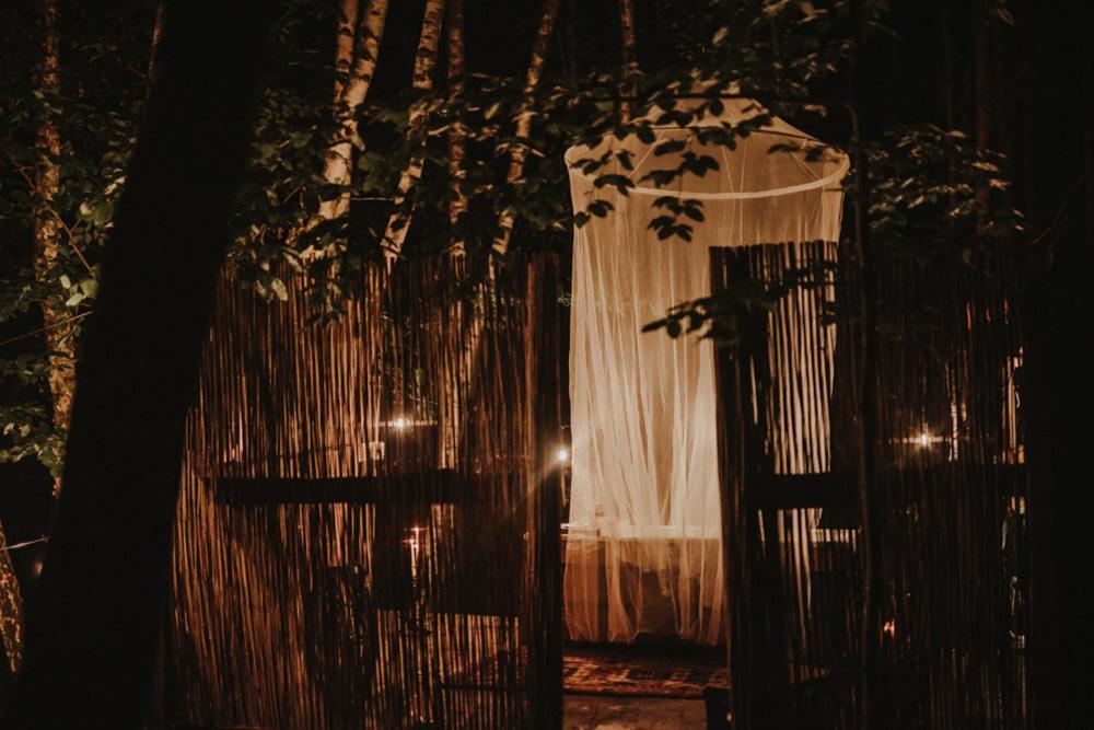 Jurty Z Widokiem, Prywatna Balia- Dzikolas Glamping Krasnobród 외부 사진