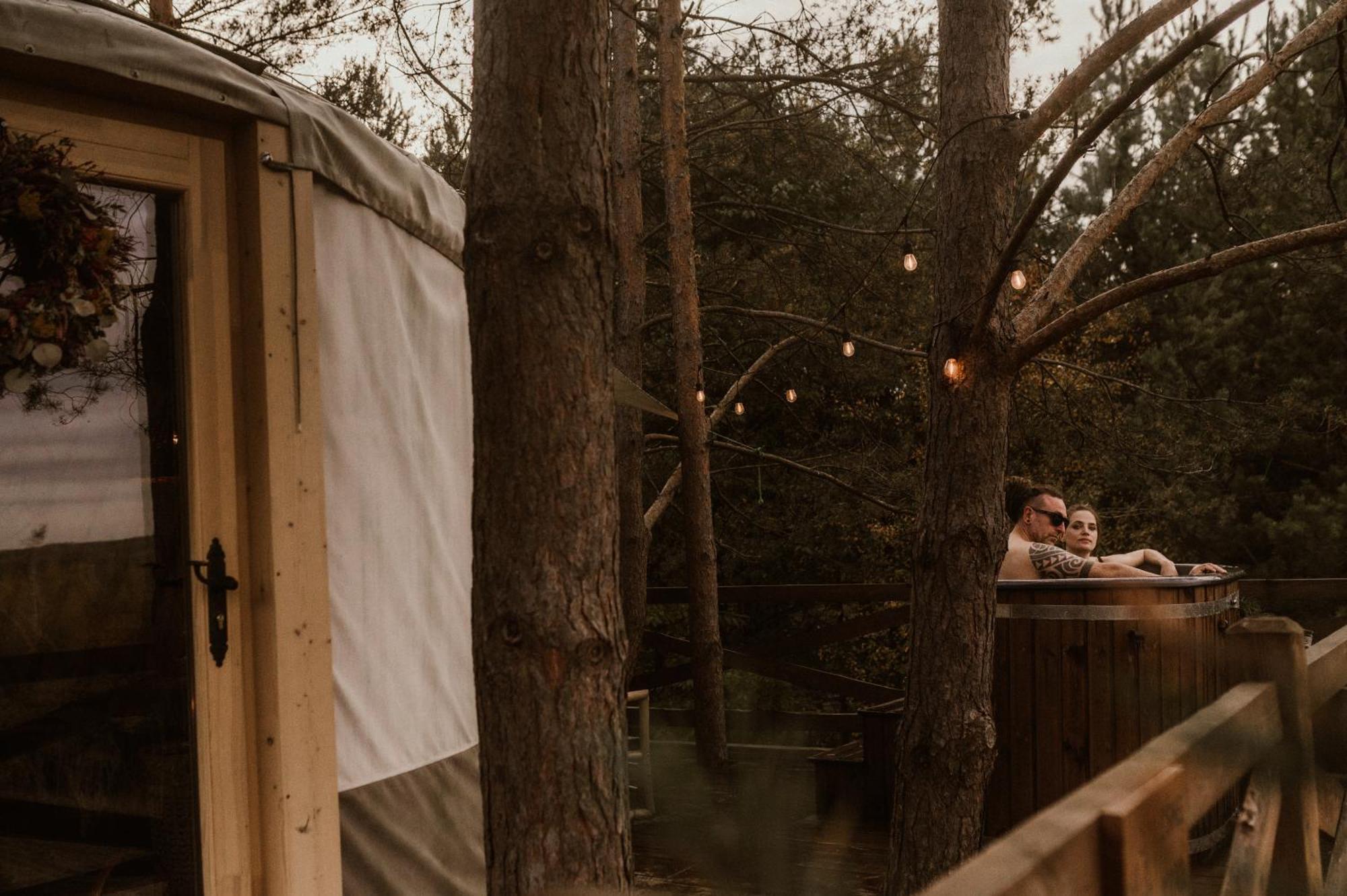 Jurty Z Widokiem, Prywatna Balia- Dzikolas Glamping Krasnobród 외부 사진